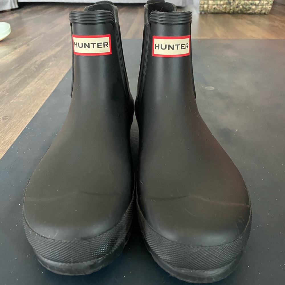Hunter Chelsea rain boots